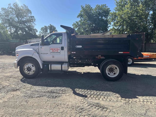 Image of Ford F-650 equipment image 2