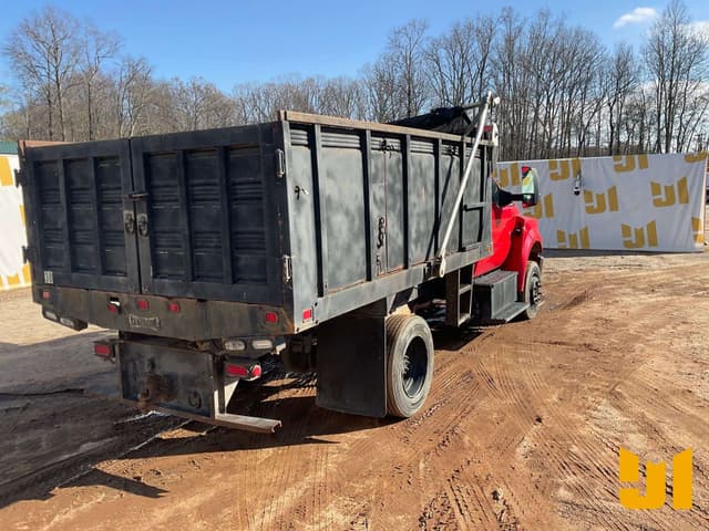 Image of Ford F-650 equipment image 4