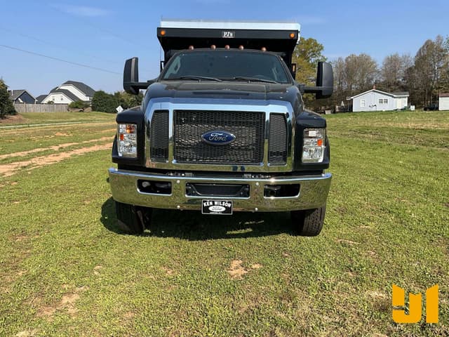 Image of Ford F-750 equipment image 1