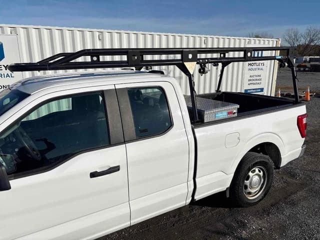 Image of Ford F-150 equipment image 4