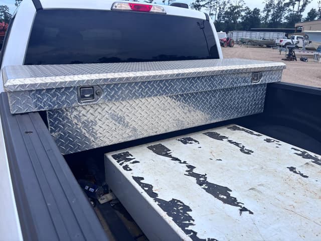 Image of Ford F-150 equipment image 4