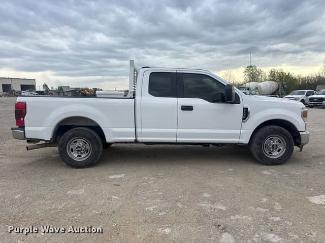 Image of Ford F-250 equipment image 3
