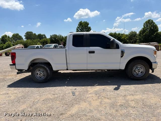 Image of Ford F-250 equipment image 3