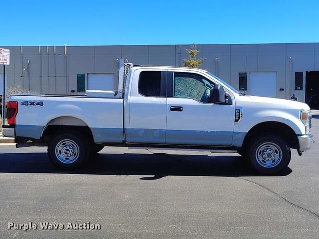Image of Ford F-250 equipment image 3