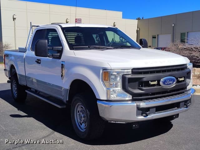 Image of Ford F-250 equipment image 2