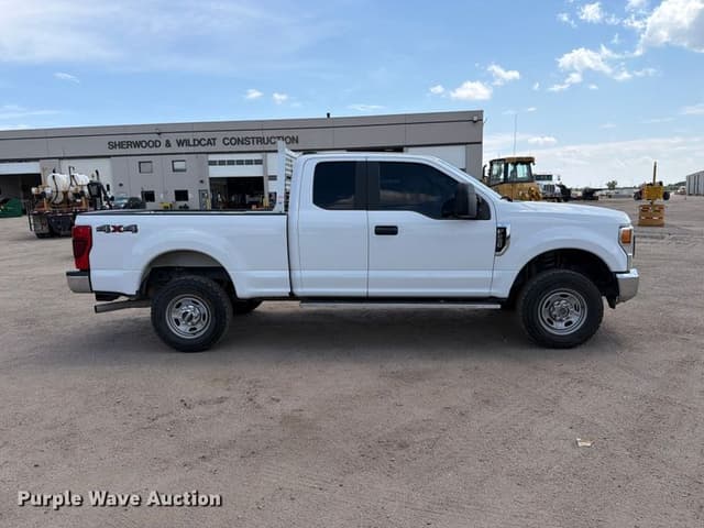 Image of Ford F-250 equipment image 3