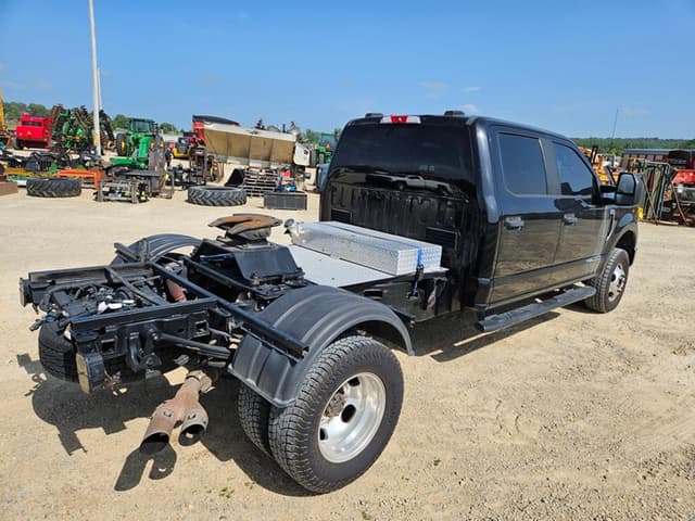 Image of Ford F-350 equipment image 4