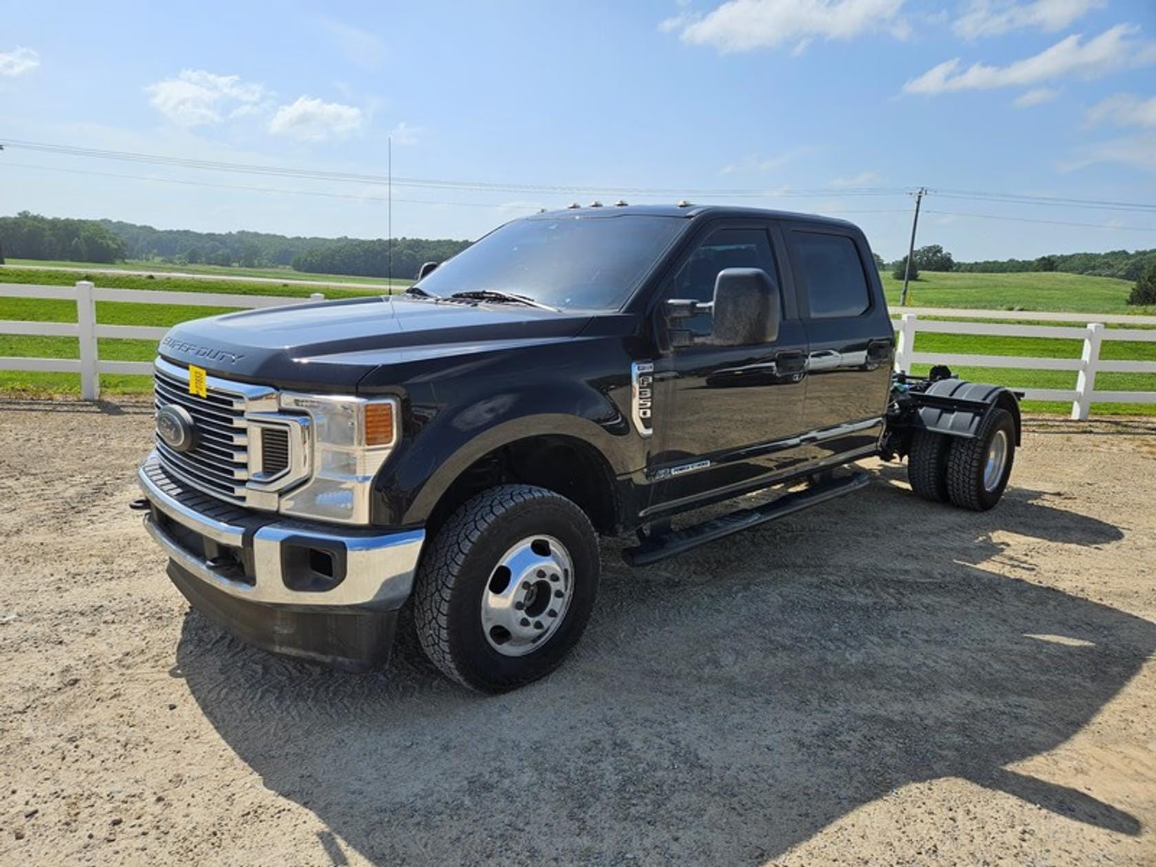 2021 Ford F-350 Equipment Image0