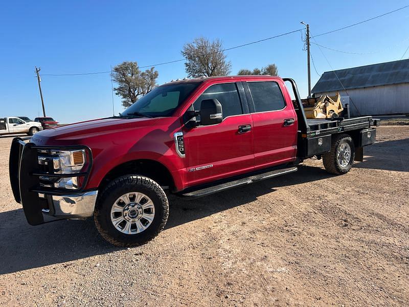 Image of Ford F-350 Primary image