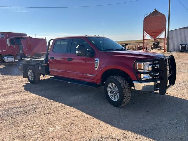 Image of Ford F-350 equipment image 2