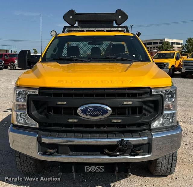 Image of Ford F-350 equipment image 1
