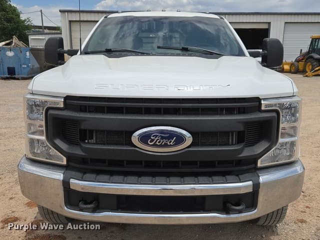 Image of Ford F-350 equipment image 1