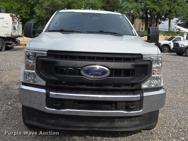Image of Ford F-350 equipment image 1