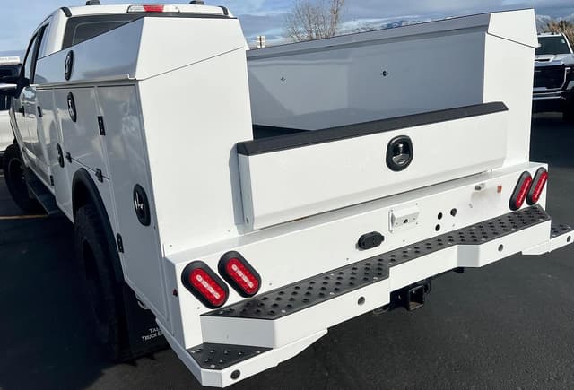 Image of Ford F-350 equipment image 2