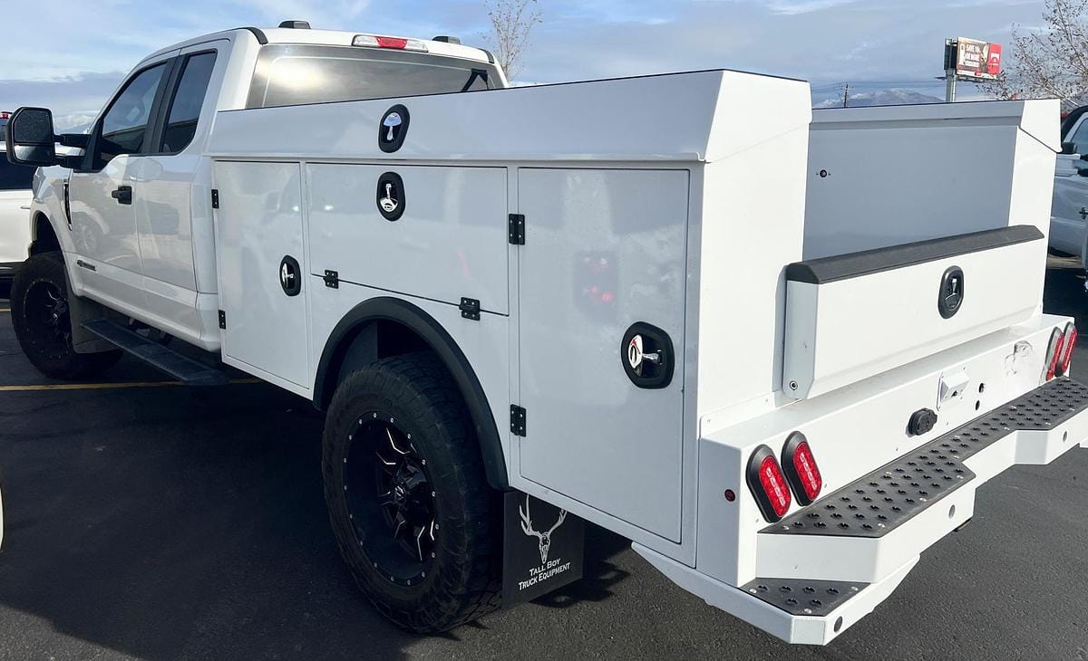 2021 Ford F-350 Equipment Image0