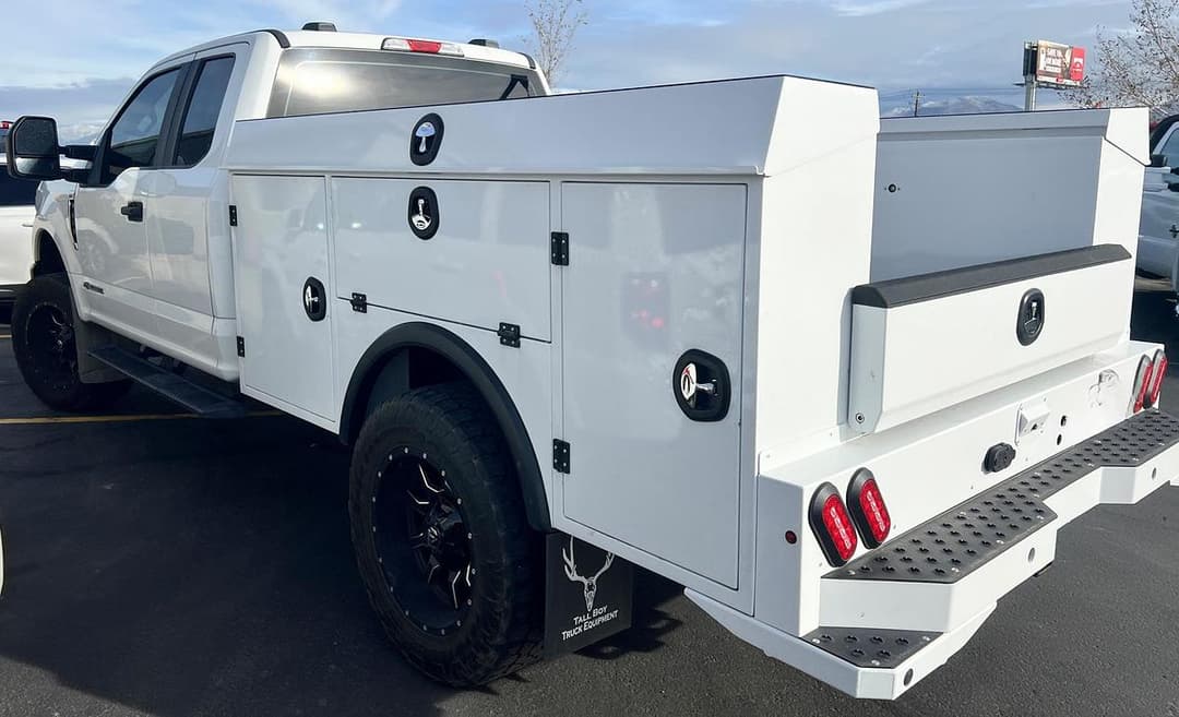 Image of Ford F-350 Primary image