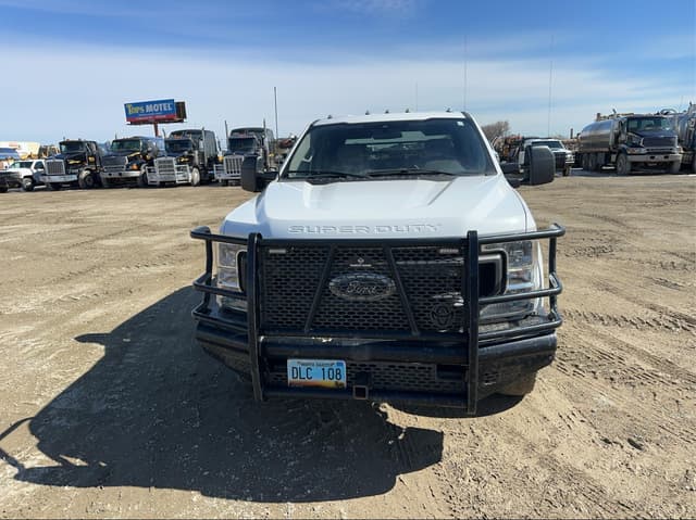 Image of Ford F-350 equipment image 1