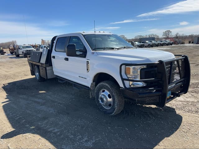 Image of Ford F-350 equipment image 2