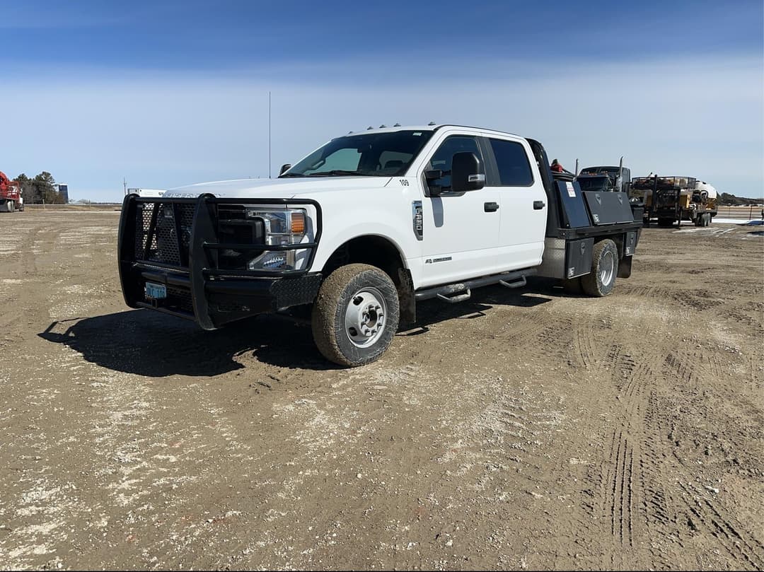 Image of Ford F-350 Primary image