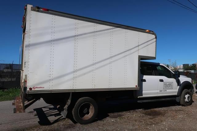 Image of Ford F-450 equipment image 2