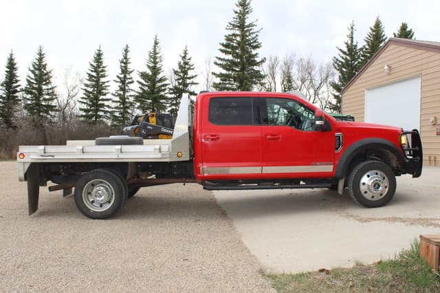Image of Ford F-550 equipment image 3