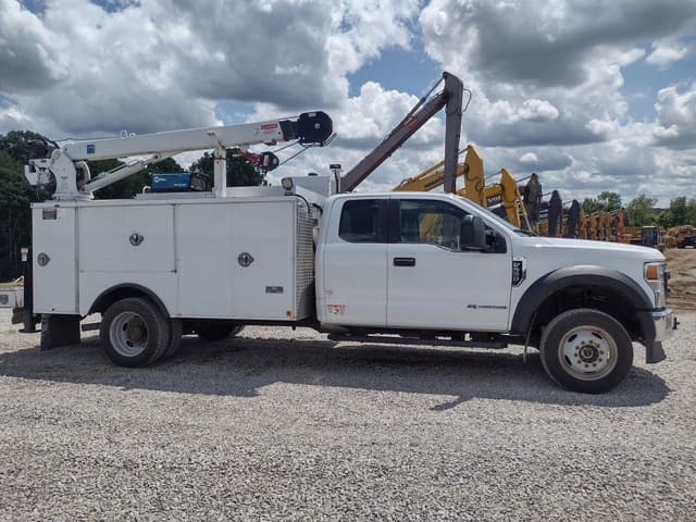 Image of Ford F-550 equipment image 2