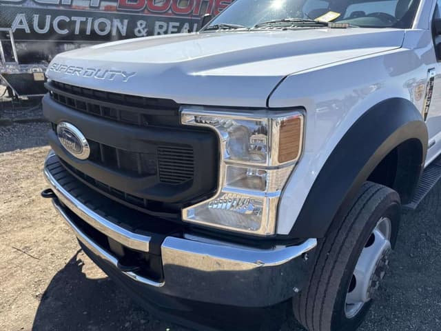 Image of Ford F-550 equipment image 4