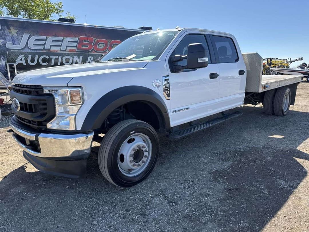 Image of Ford F-550 Primary image