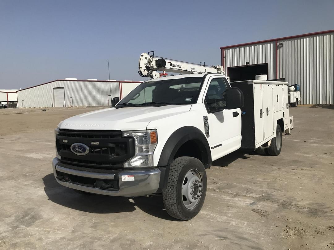 Image of Ford F-550 Primary image