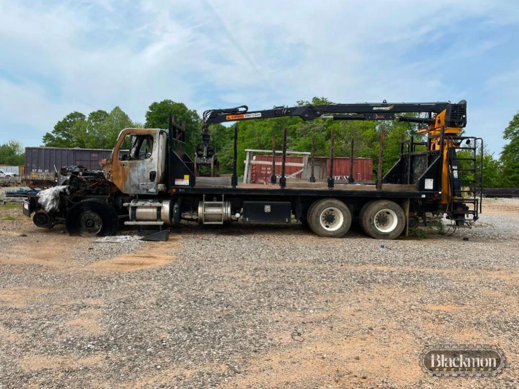 Image of Freightliner 108SD Primary image