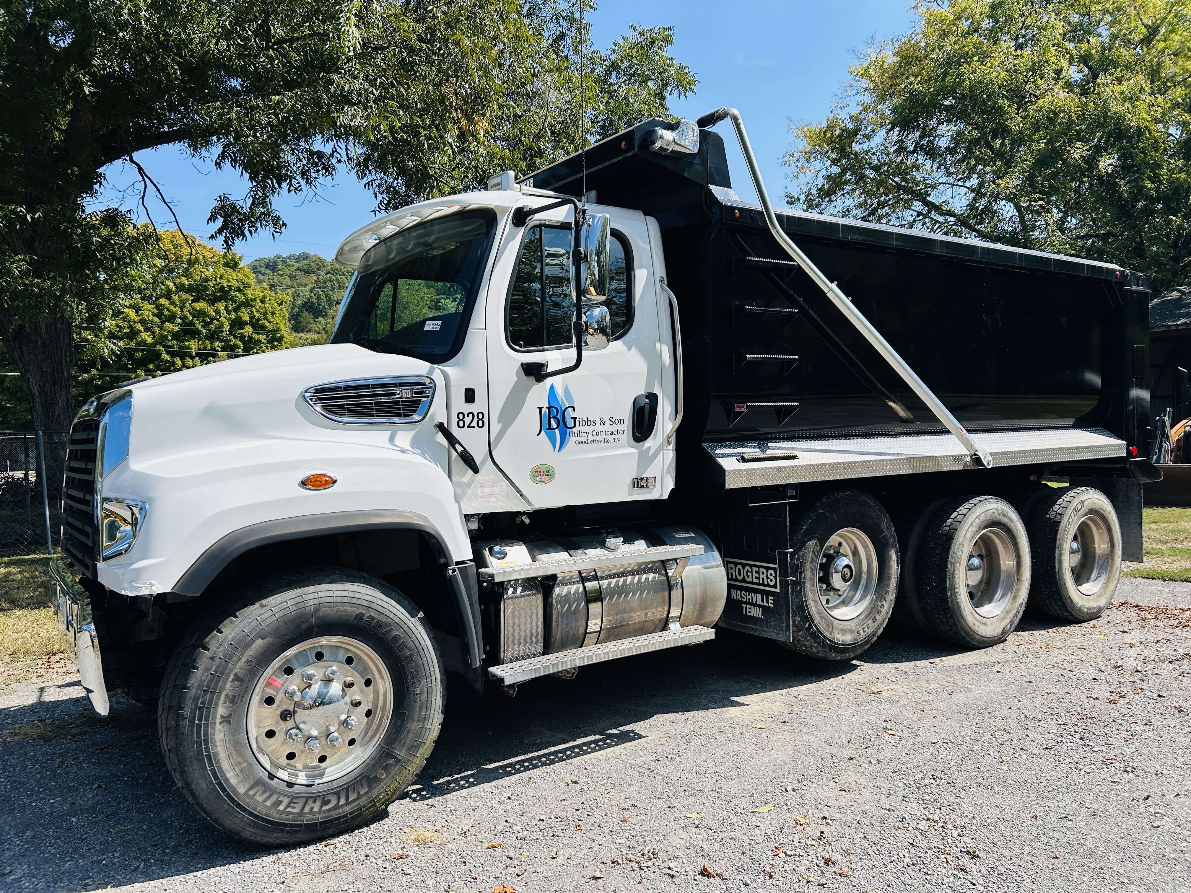 2021 Freightliner 114SD Equipment Image0