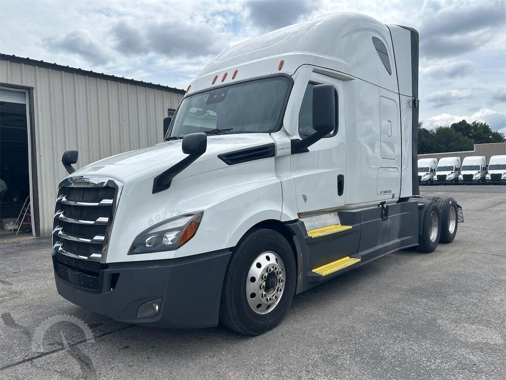 Image of Freightliner Cascadia 126 Primary image
