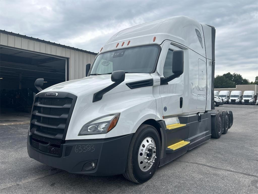 Image of Freightliner Cascadia 126 Primary image