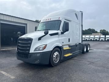 Main image Freightliner Cascadia 126