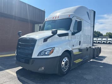 Main image Freightliner Cascadia 126