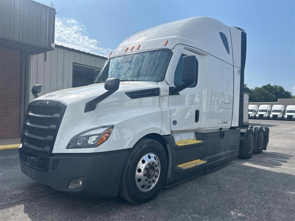 2021 Freightliner Cascadia 126 Equipment Image0