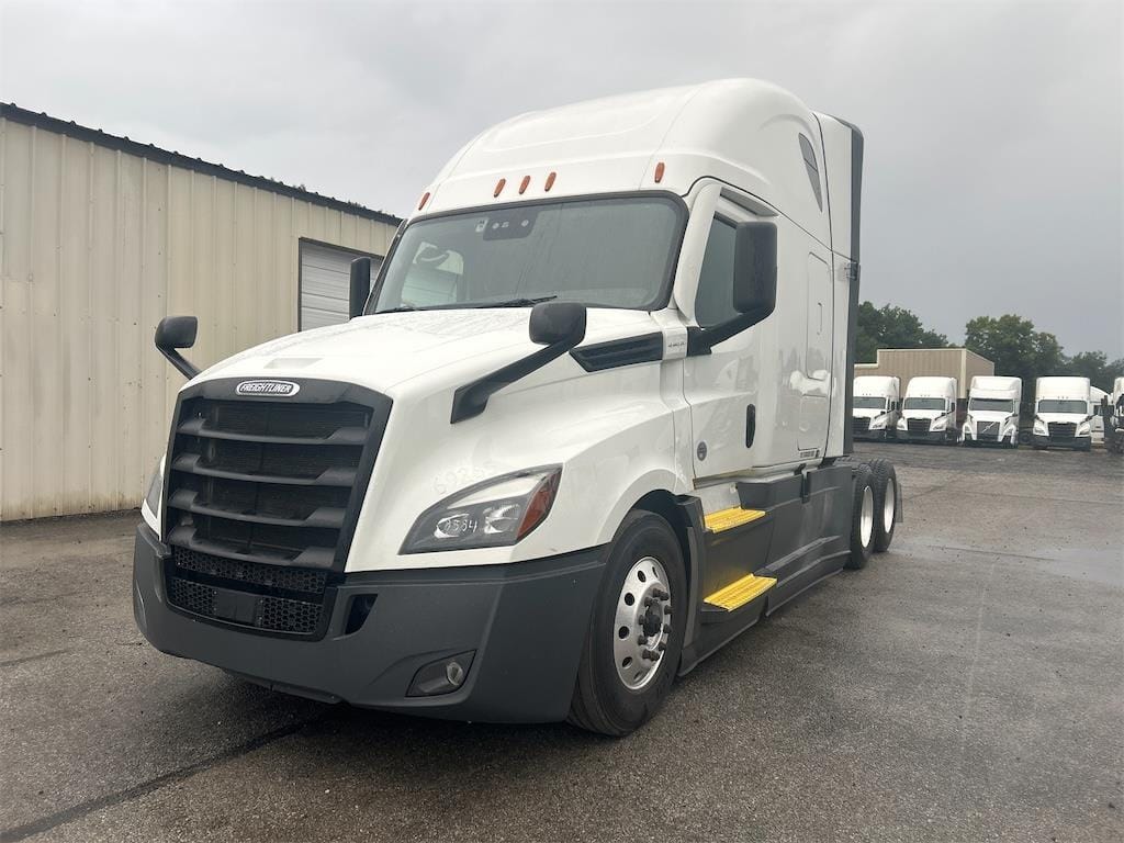 2021 Freightliner Cascadia 126 Equipment Image0