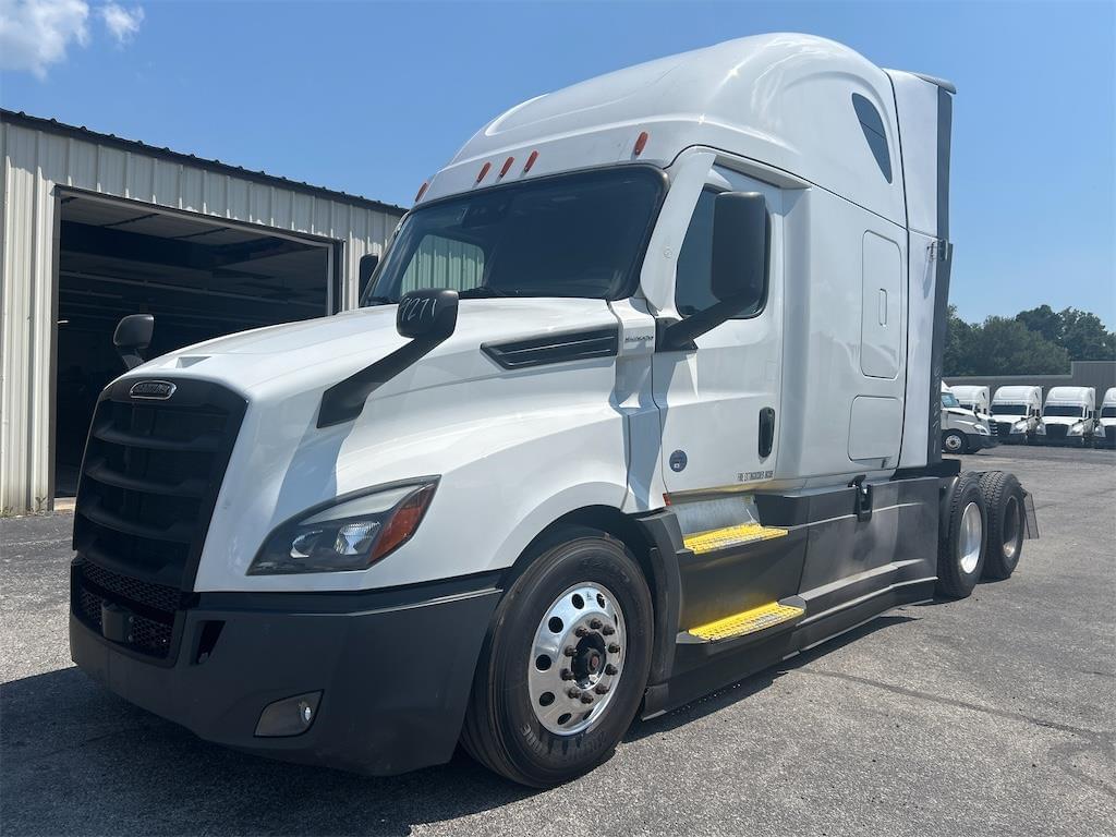 Image of Freightliner Cascadia 126 Primary image