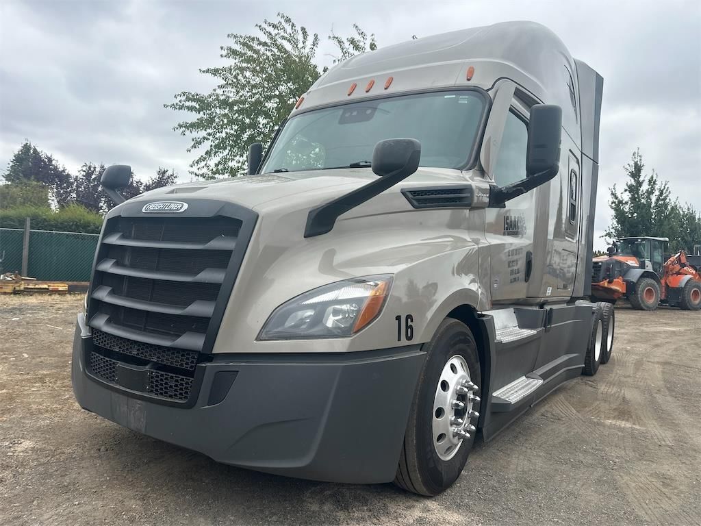 2021 Freightliner Cascadia 126 Equipment Image0