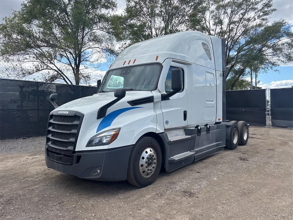 2021 Freightliner Cascadia 126 Equipment Image0