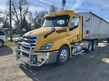 Main image Freightliner Cascadia 126