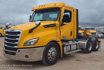 2021 Freightliner Cascadia 126 Equipment Image0