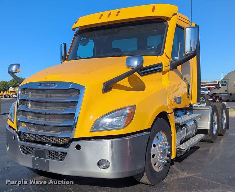 Image of Freightliner Cascadia Primary image