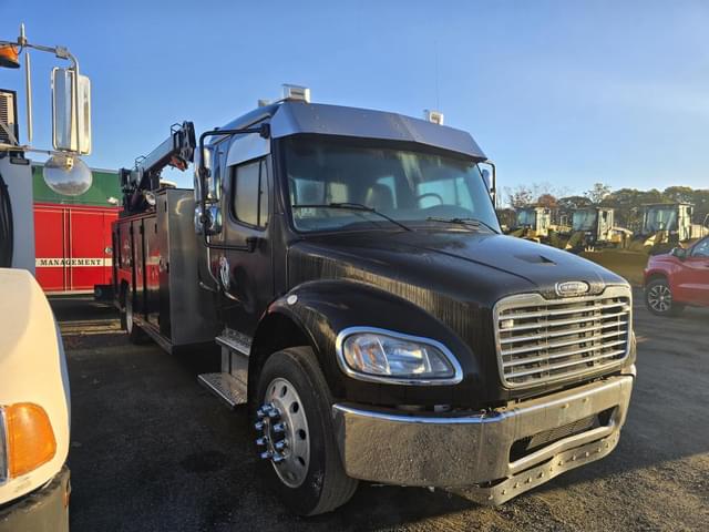 Image of Freightliner M2 equipment image 2