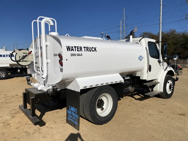 Image of Freightliner M2 equipment image 2