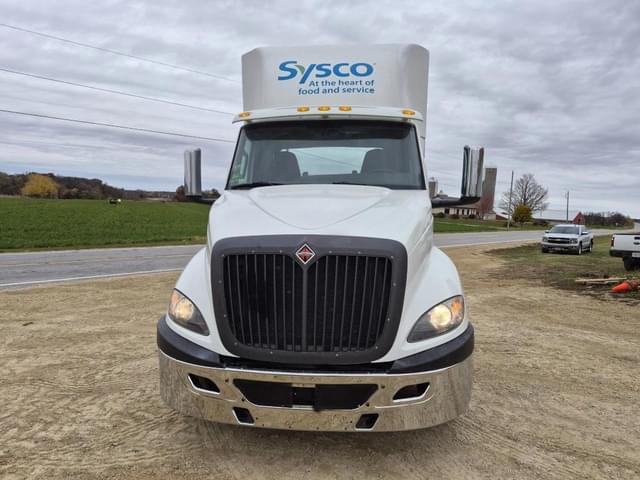 Image of Freightliner RH613 equipment image 3