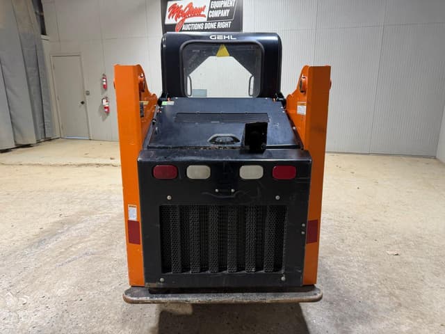 Image of Gehl RT105 equipment image 3