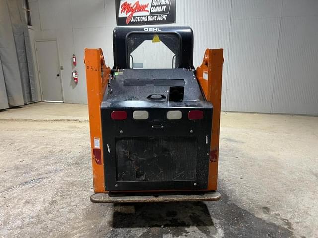 Image of Gehl RT105 equipment image 3