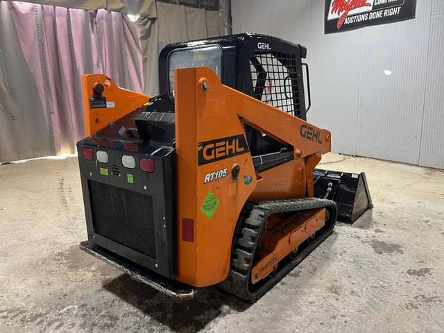 Image of Gehl RT105 equipment image 4