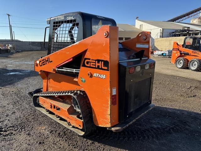 Image of Gehl RT105 equipment image 3